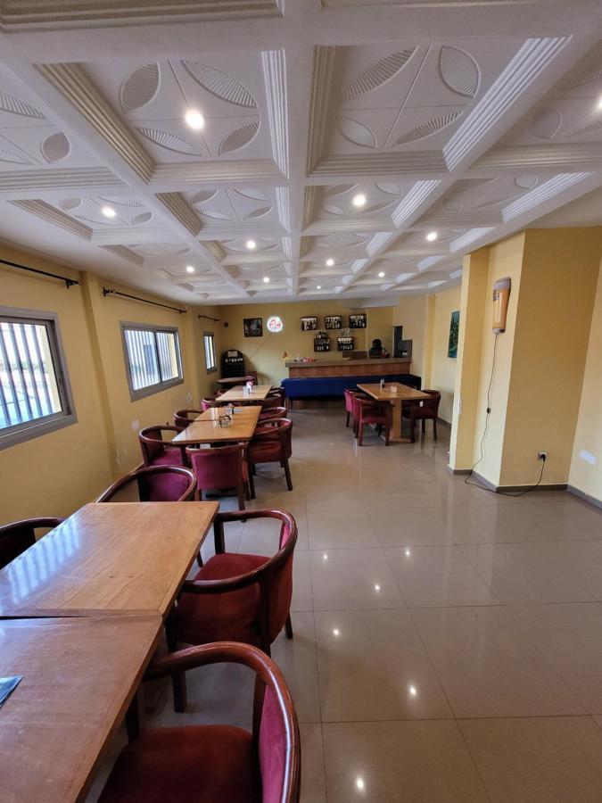 Hotel Altitel 바푸삼 외부 사진